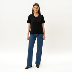Fitted V-neck Pima T-shirt