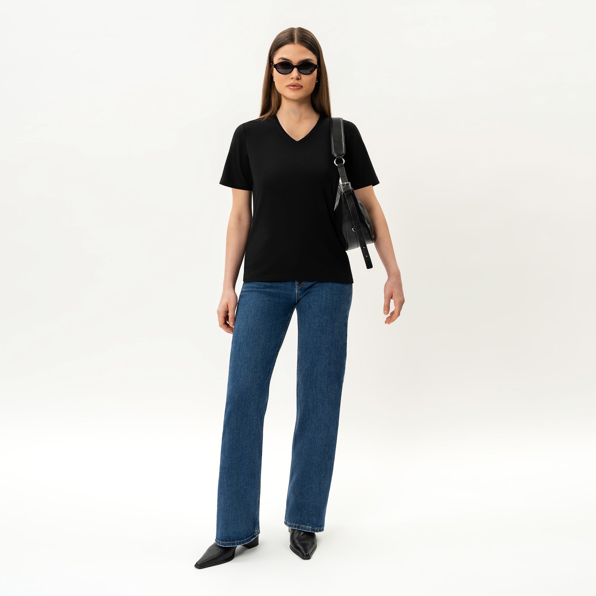 Fitted V-neck Pima T-shirt