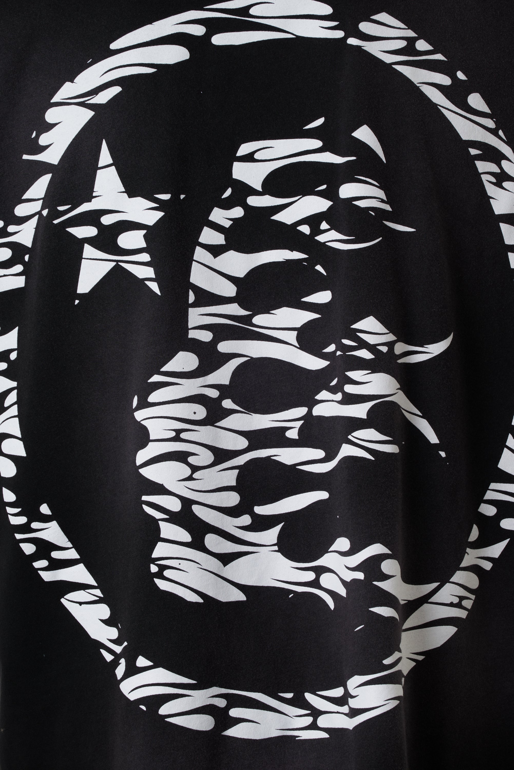 Classic Tribal Print T-Shirt